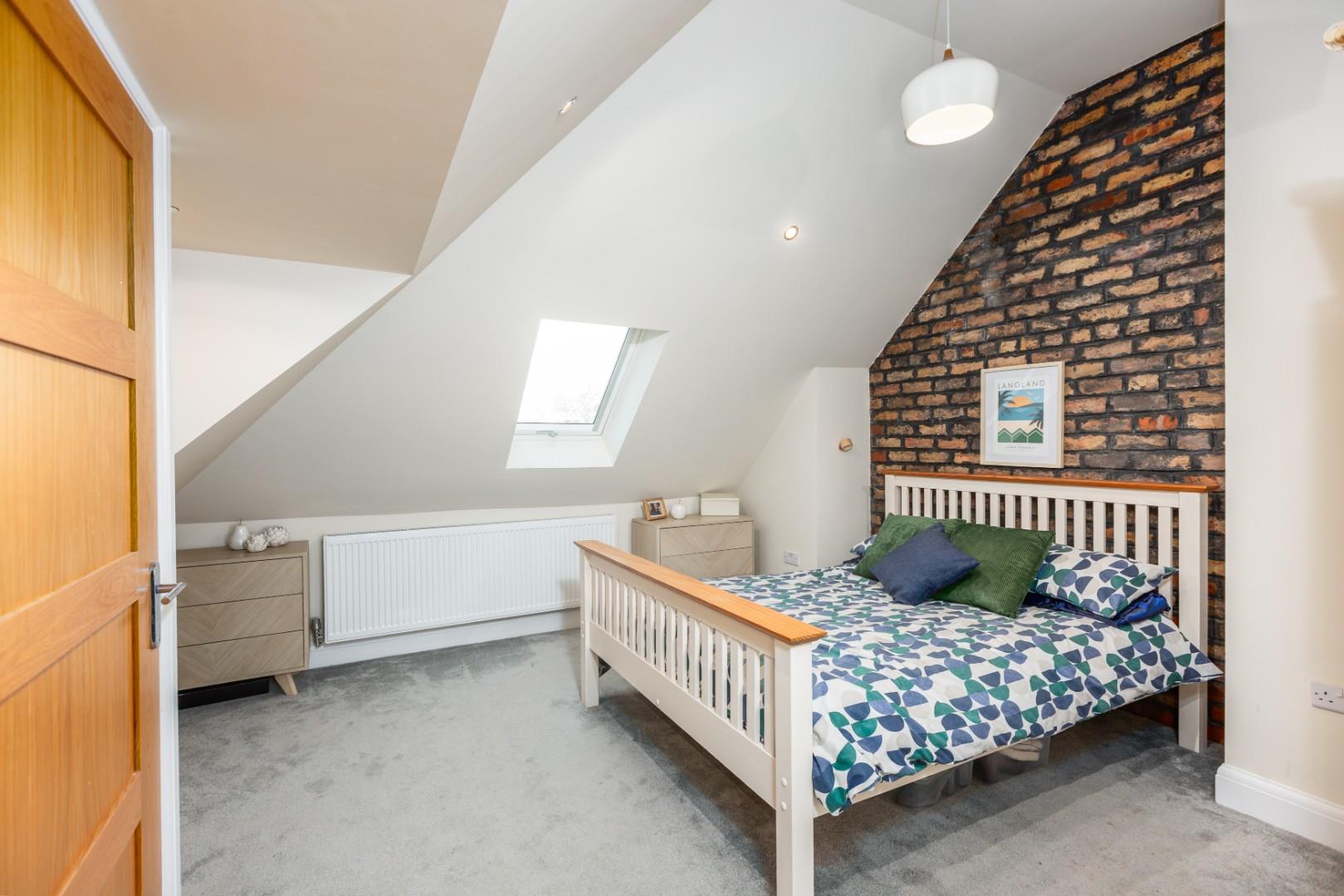 Newton Road, Newton, Mumbles, Swansea, SA3 4UD